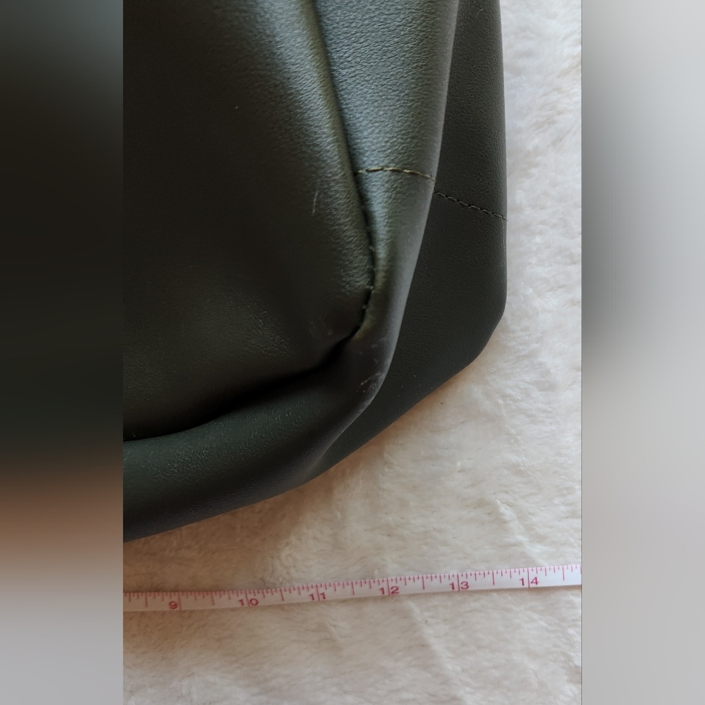 Neiman Marcus Green Shoulder Vegan Leather Bag with Modern Trapezoidal Design - Picture 12 of 13